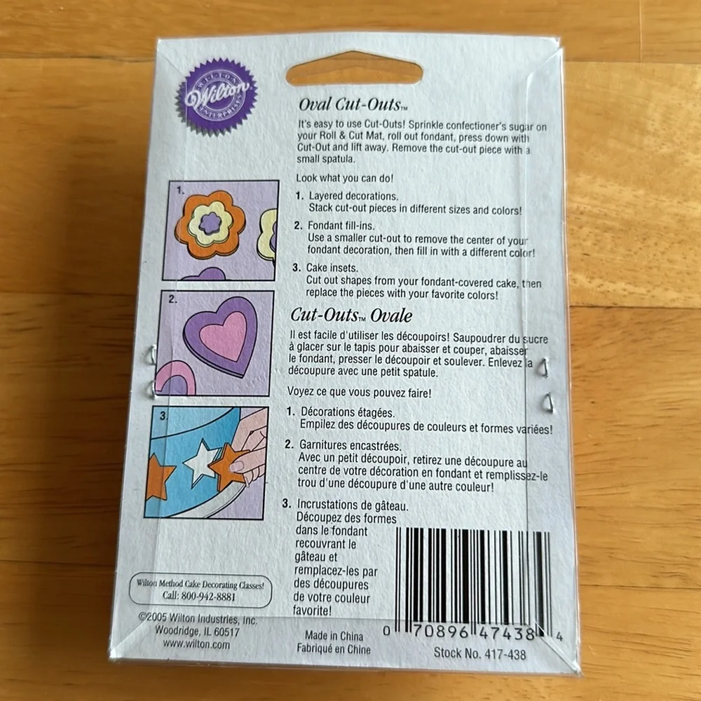 2005 Wilton Oval Cut-Outs Fondant